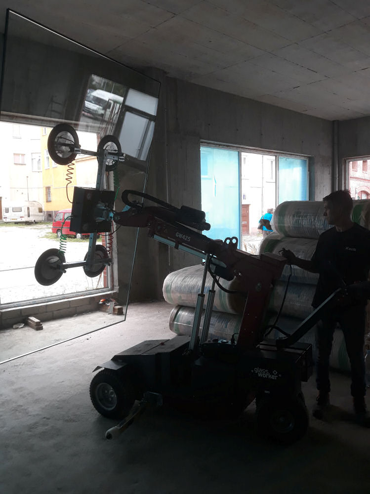 Warsztat szklarski PPUH Kryształ — usługi szklarskie Szczecinek